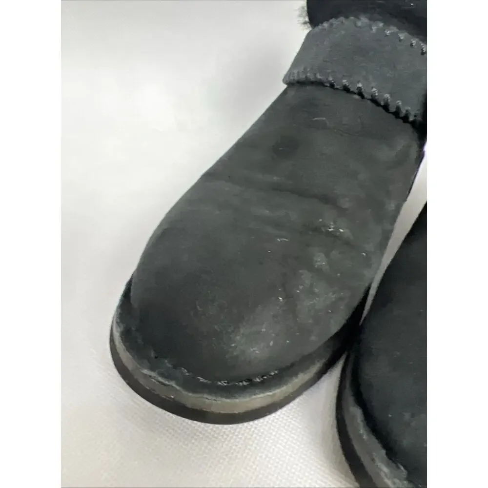 UGG Mckay Women's Ankle Boots Black Suede 8 Sheepskin Lined Winter Cozy Shoes